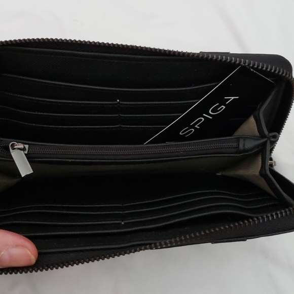 Wallet - Picture 3 of 5